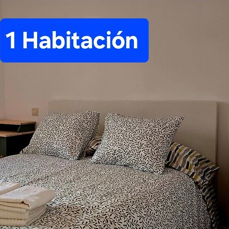 Apartamentos,Puerta De Bisagra-Parking Gratis Толедо Екстериор снимка