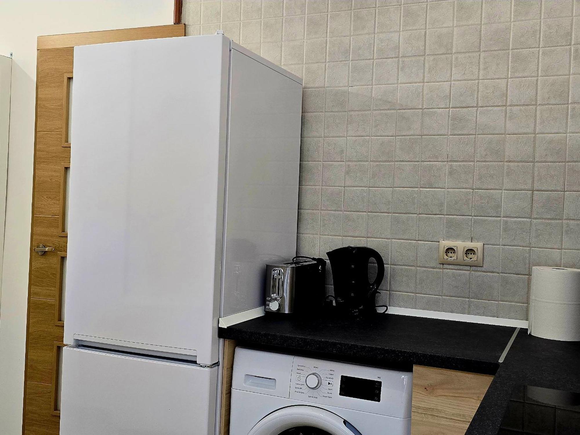 Apartamentos,Puerta De Bisagra-Parking Gratis Толедо Екстериор снимка
